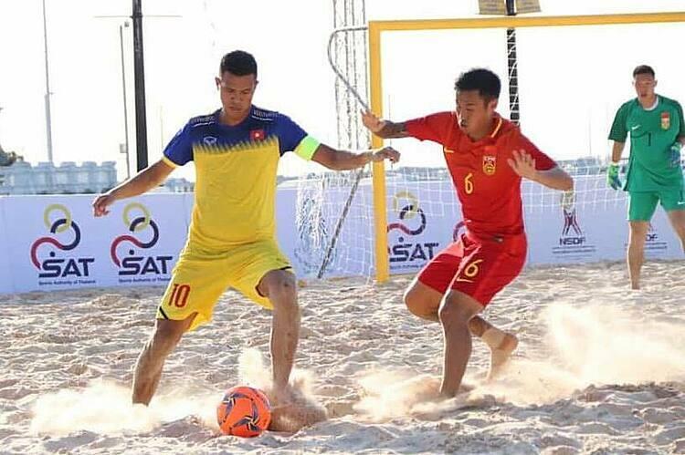 bóng đá bãi biển